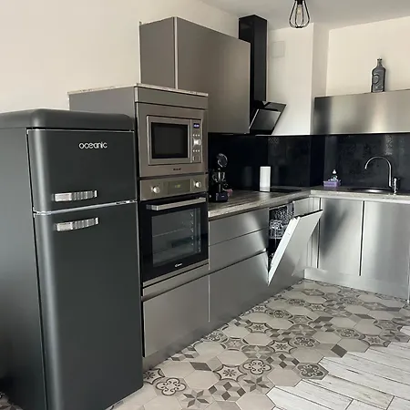 Apartment Spacieux Plein Sud Et Tres Calme *